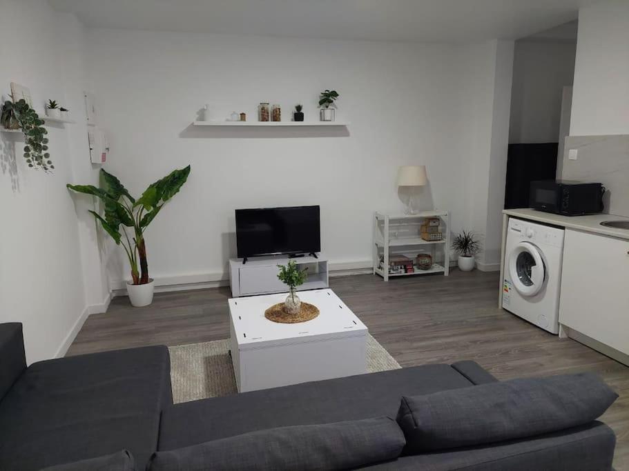 Midtown Pdl Διαμέρισμα Πόντα Ντελγκάντα Εξωτερικό φωτογραφία